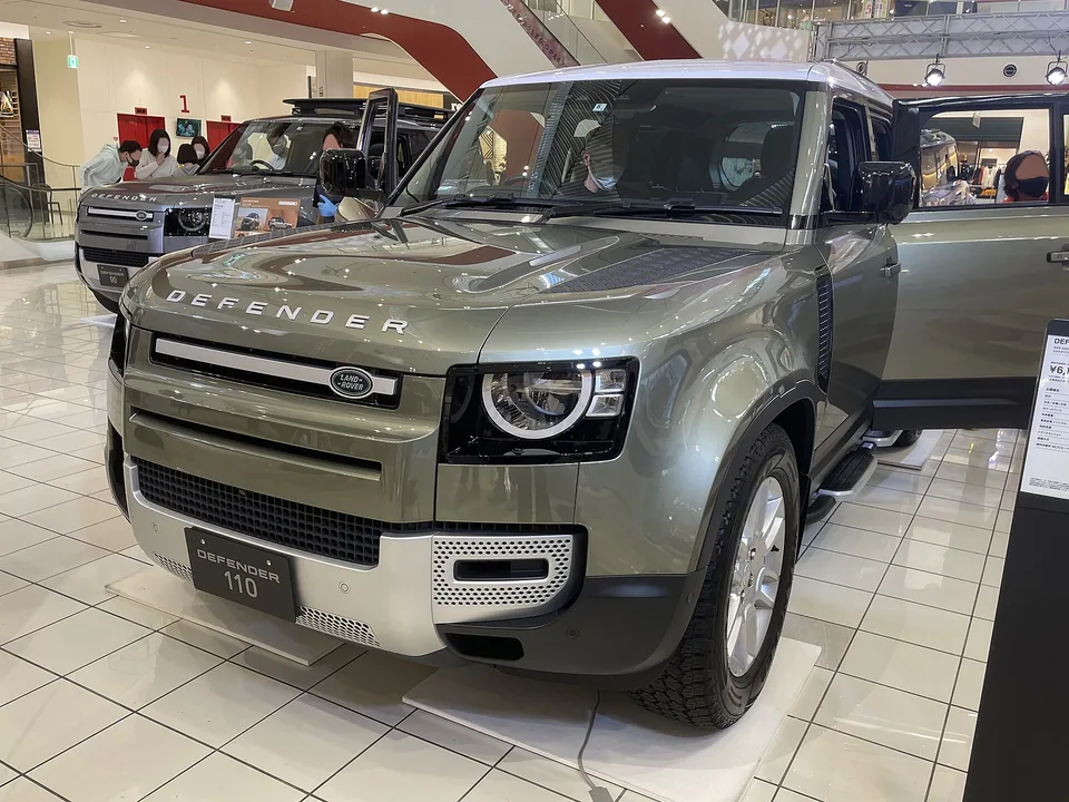 Land Rover Defender 110