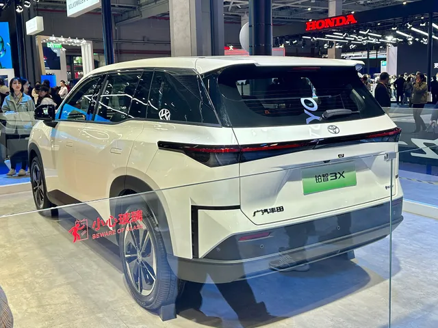 Toyota BZ3X, снимок 5