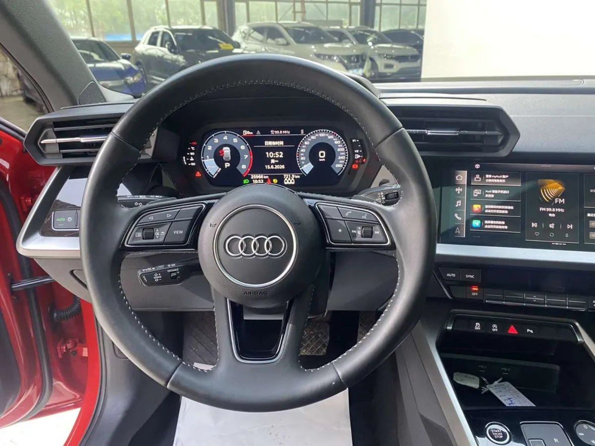 Audi A3 2022 года, снимок 9