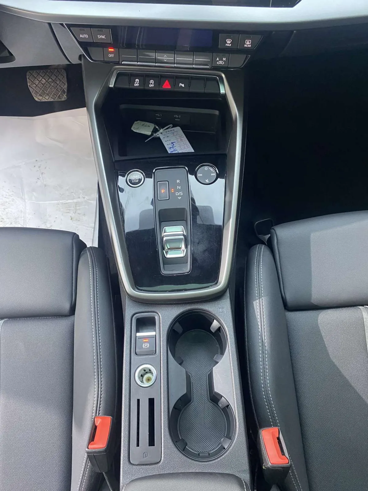 Audi A3 2022 года, снимок 10