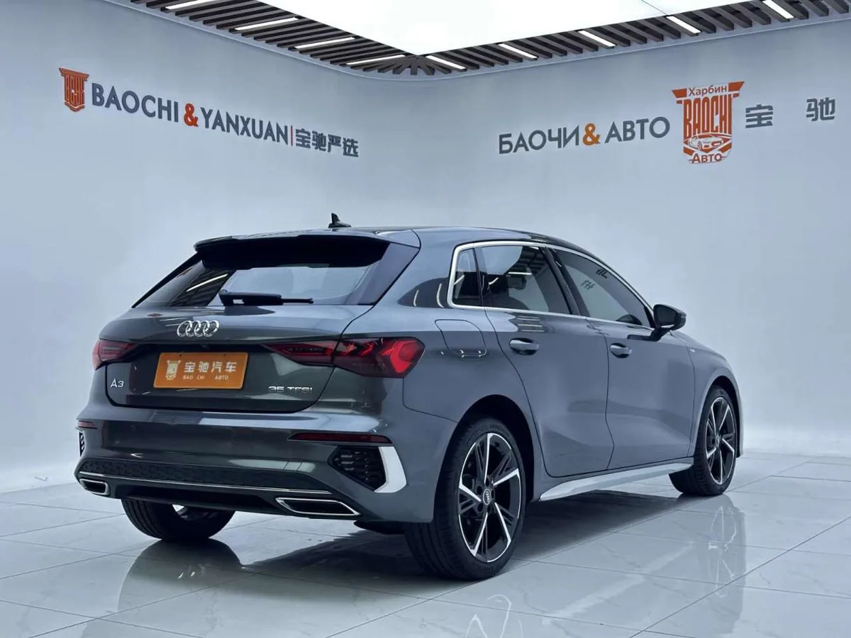 Audi A3 2022 года, снимок 2