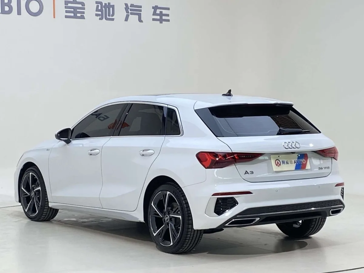 Audi A3 2022 года, снимок 7