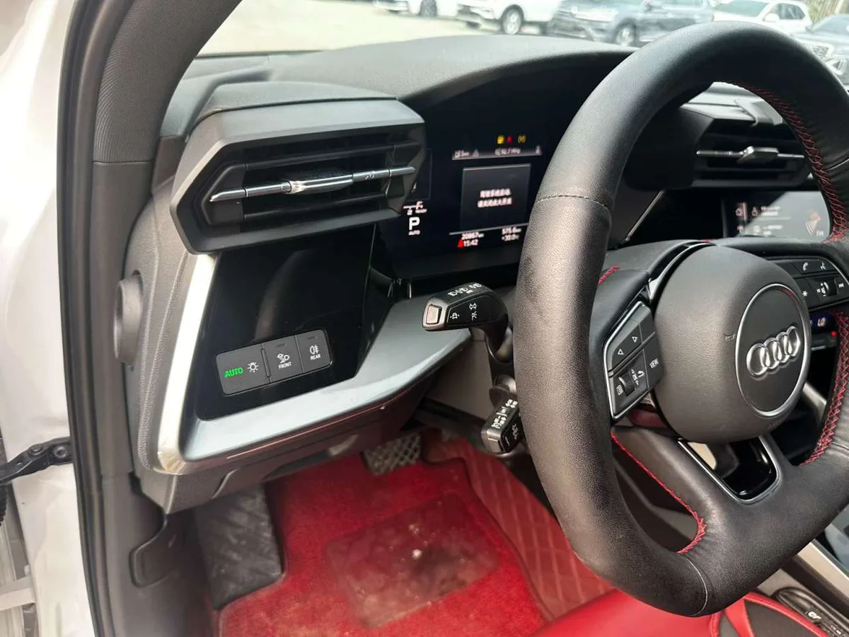 Audi A3 2022 года, снимок 10