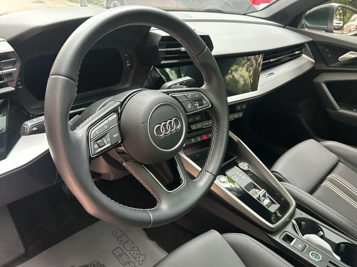 Audi A3 2023 года, снимок 8