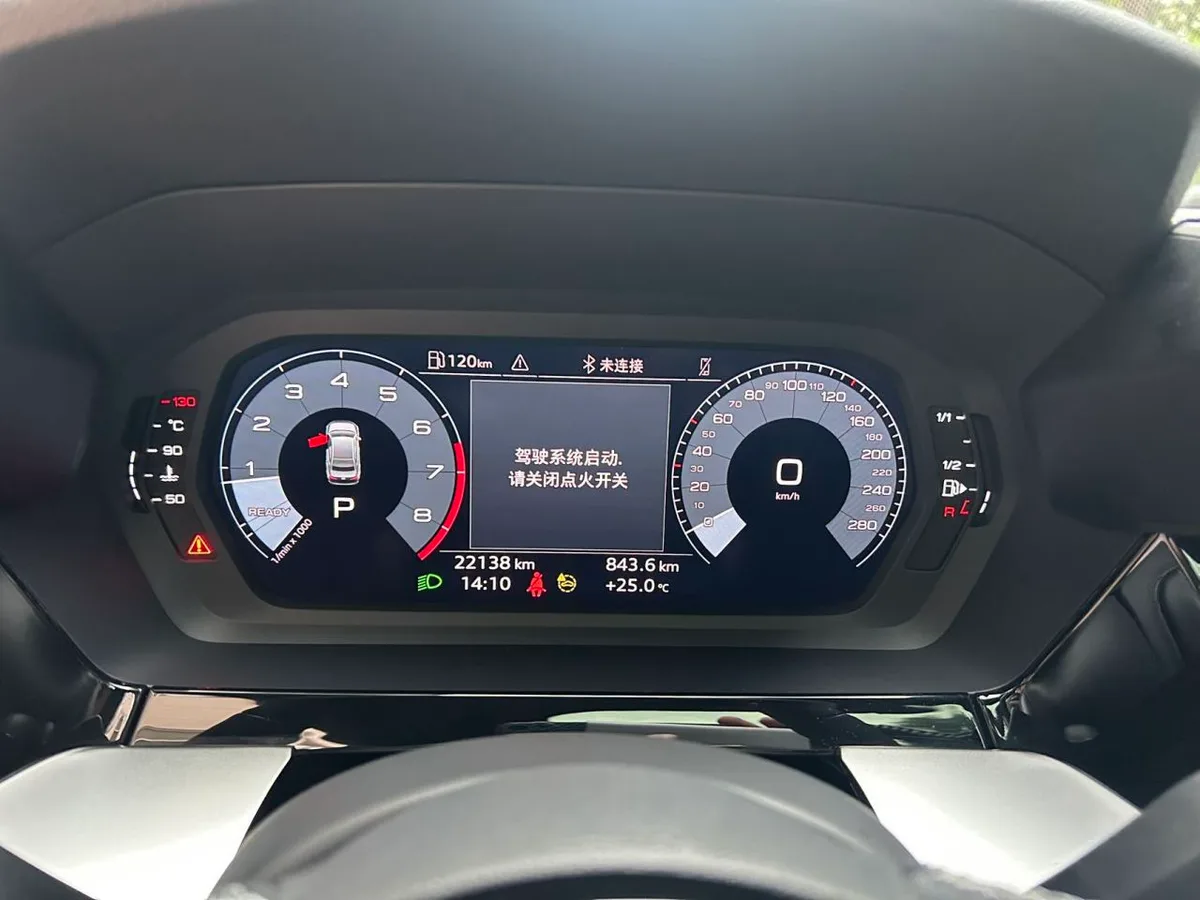 Audi A3 2023 года, снимок 9