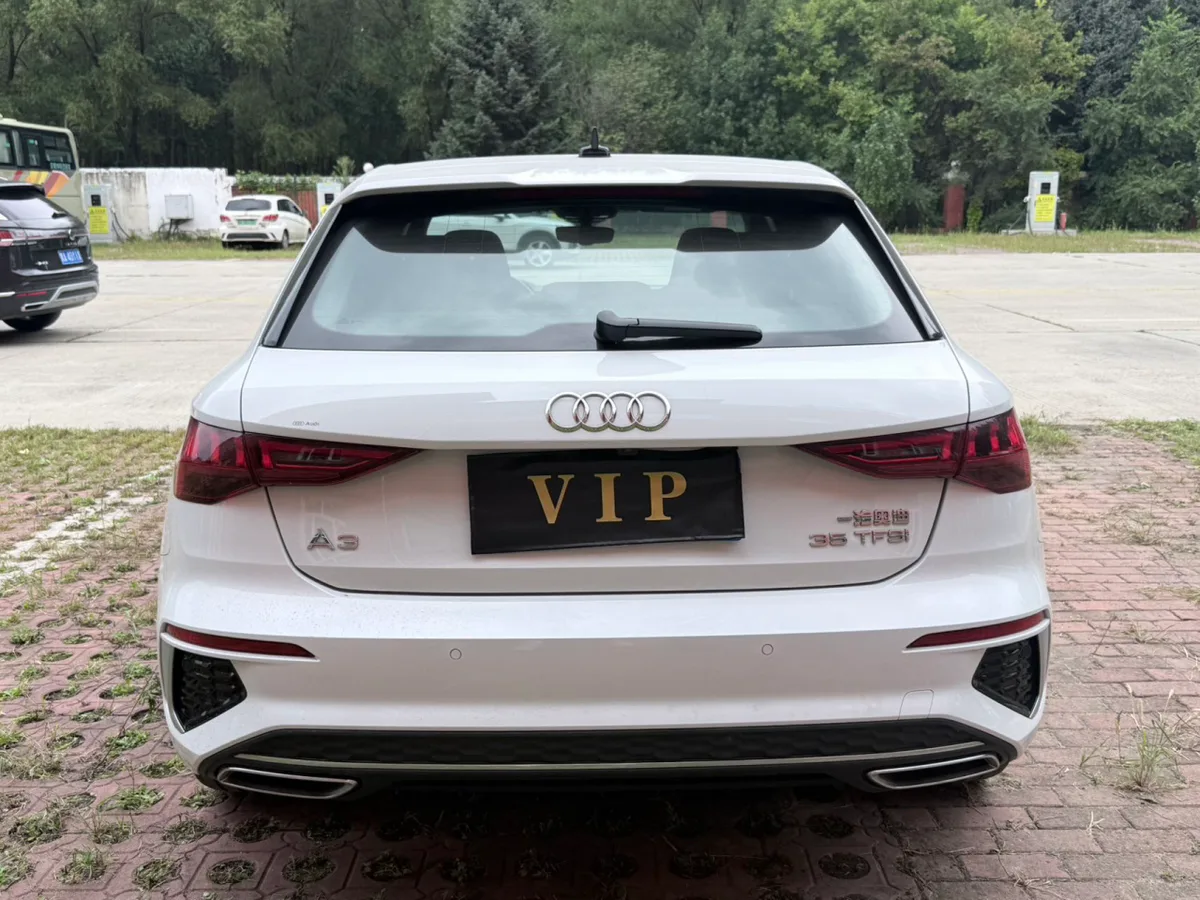 Audi A3 2023 года, снимок 5