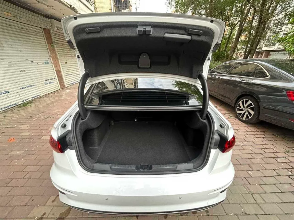 Audi A3 2023 года, снимок 7
