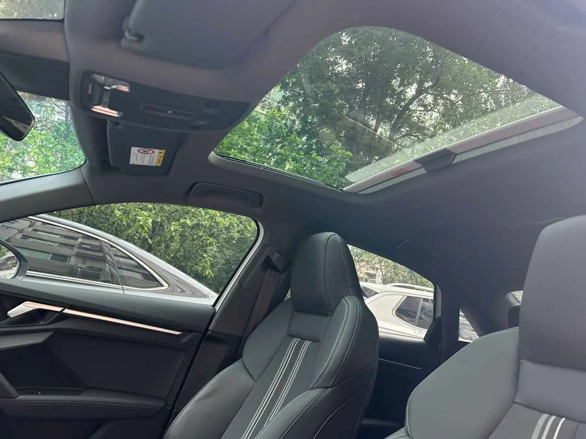 Audi A3 2023 года, снимок 11