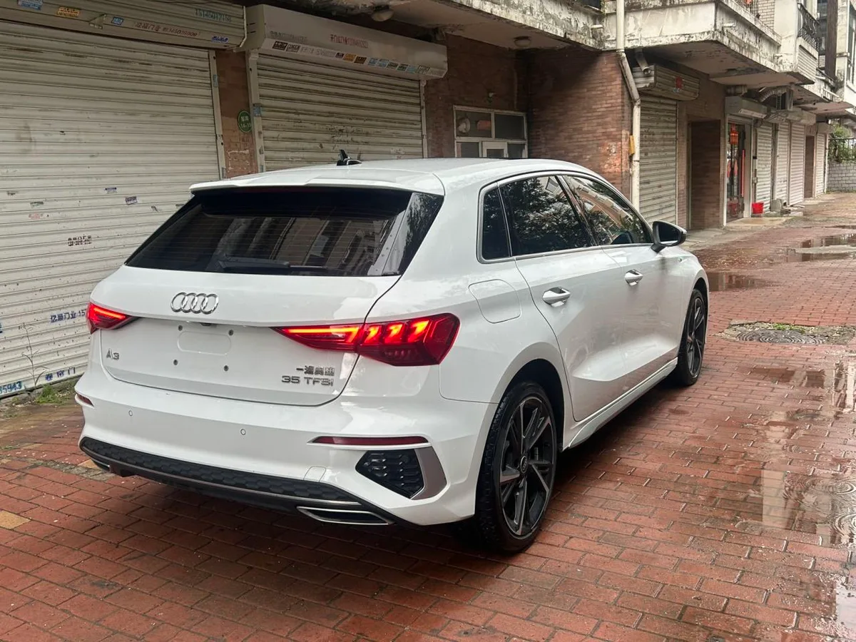 Audi A3 2023 года, снимок 5