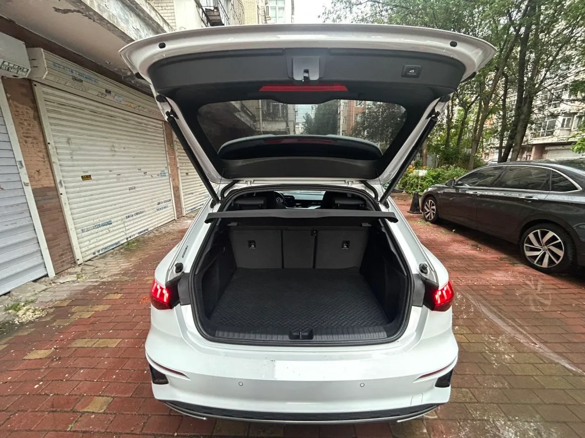 Audi A3 2023 года, снимок 8