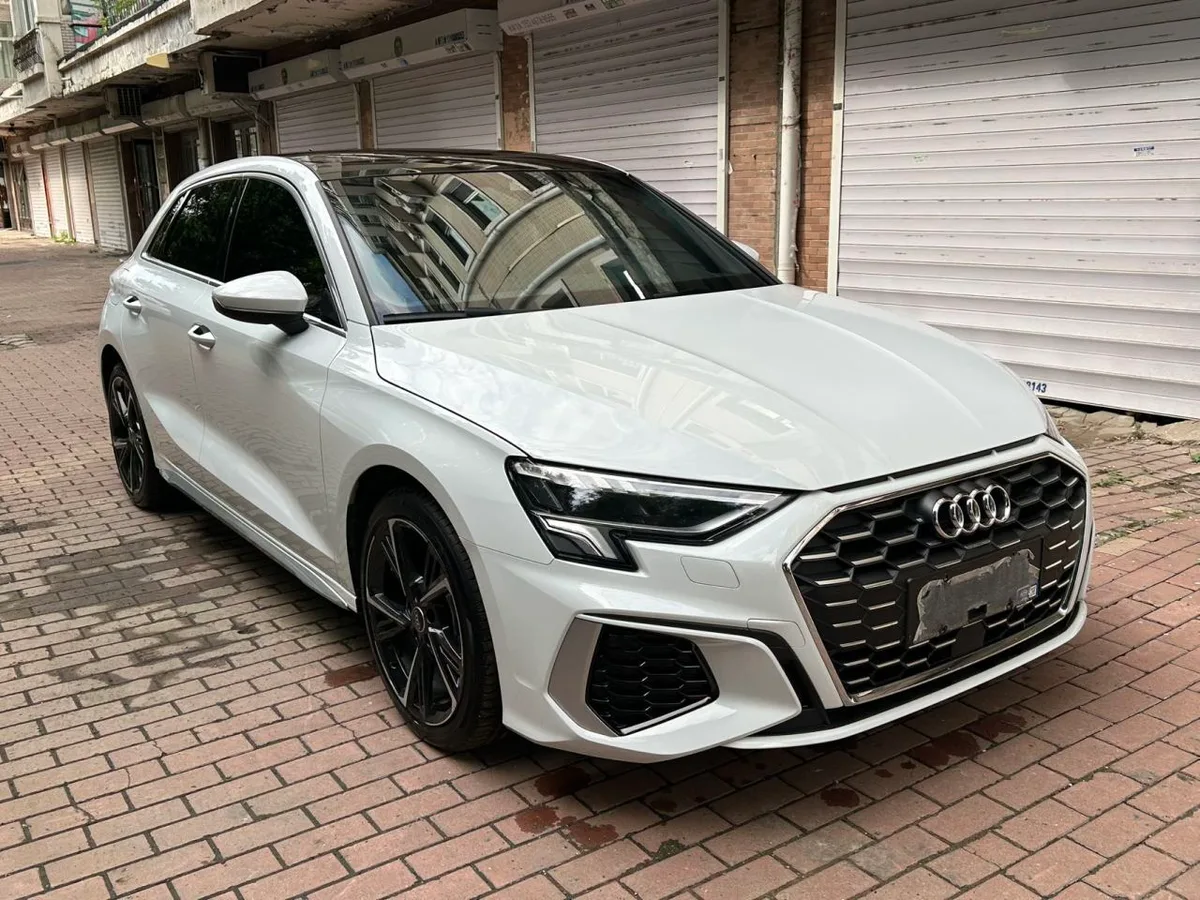 Audi A3 2023 года, снимок 3