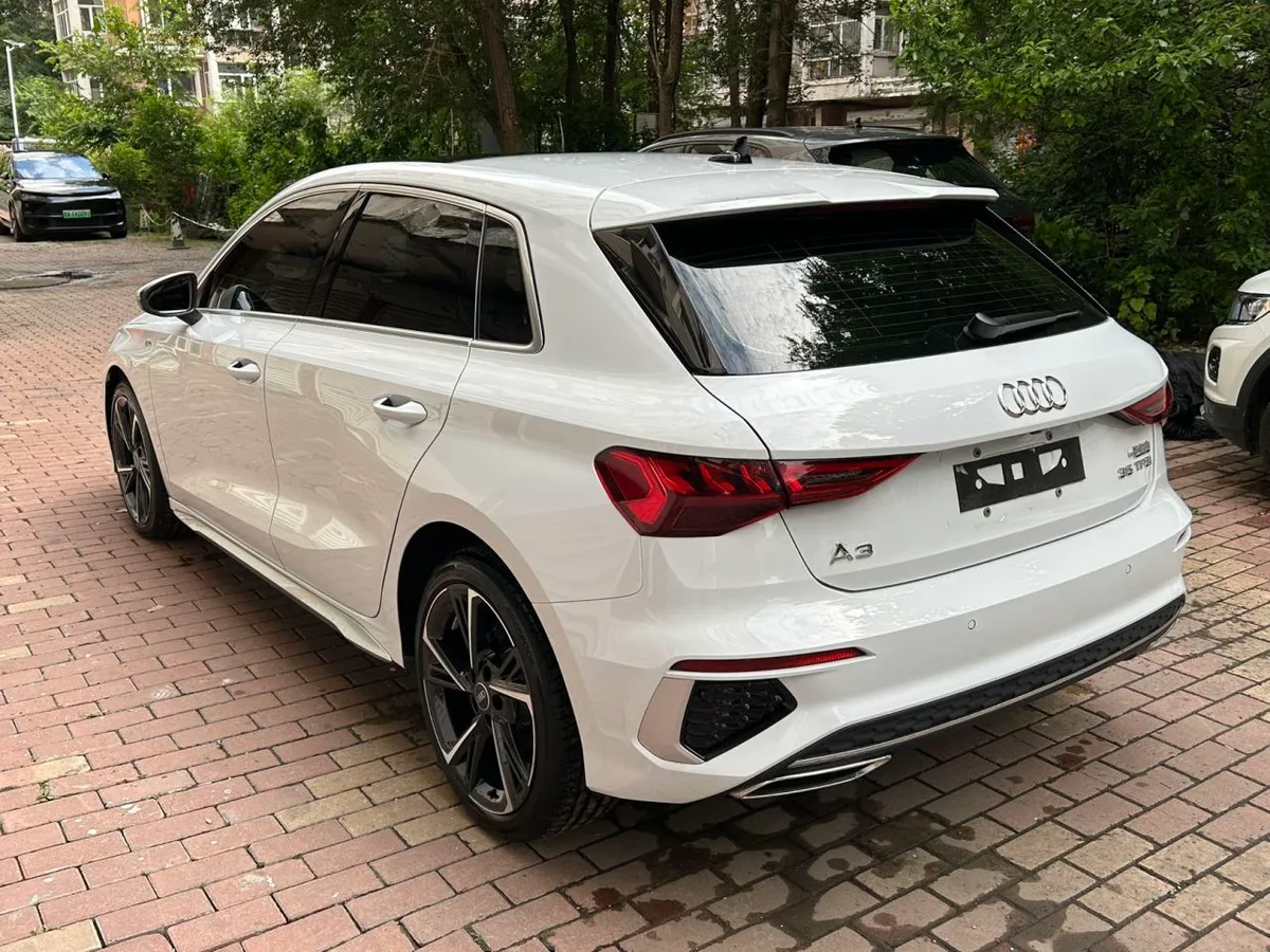 Audi A3 2023 года, снимок 5