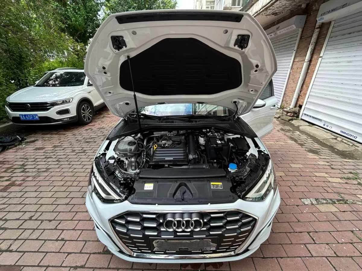 Audi A3 2023 года, снимок 6