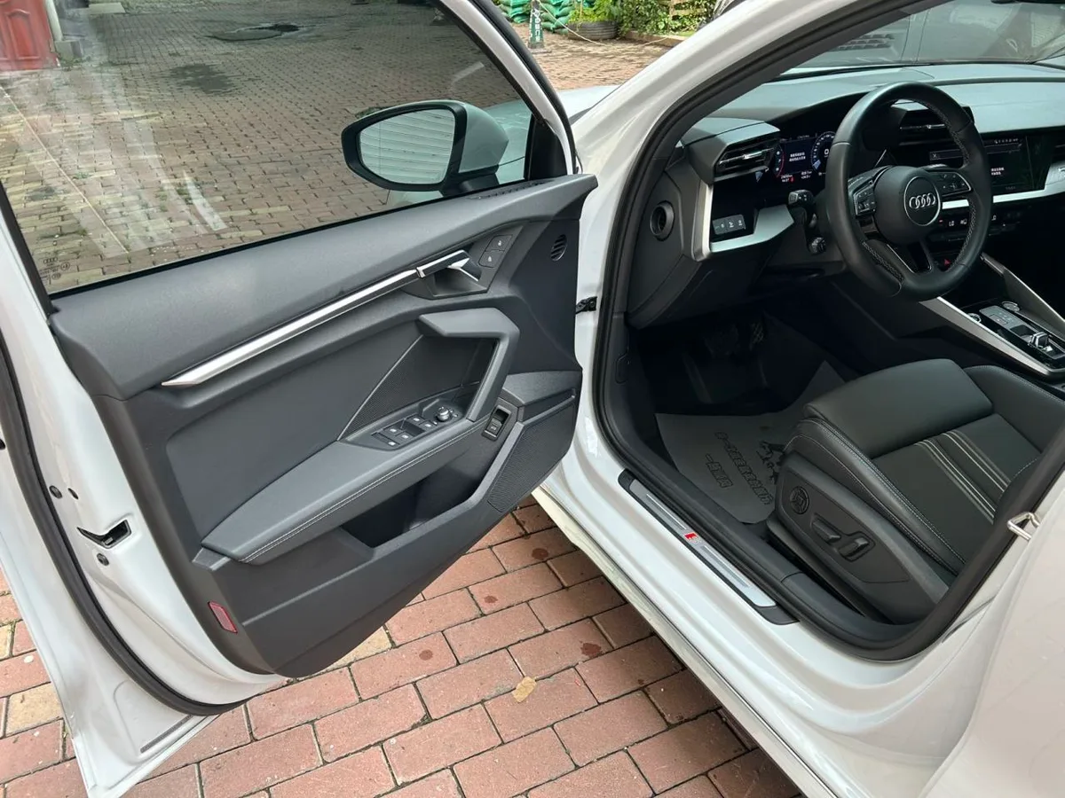 Audi A3 2023 года, снимок 11