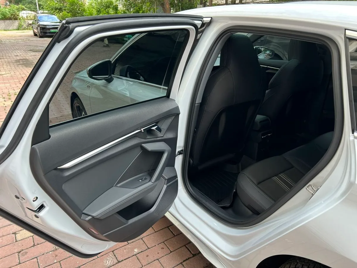 Audi A3 2023 года, снимок 15