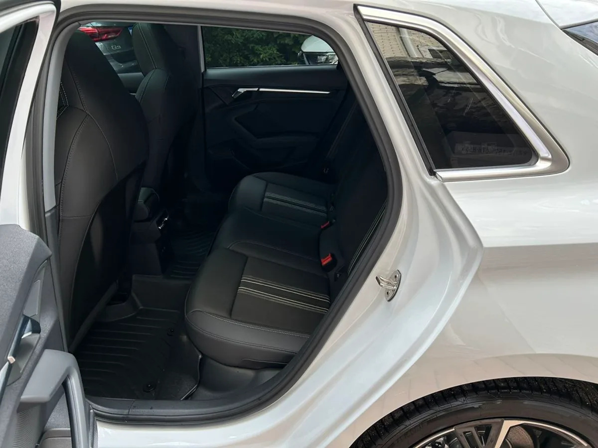 Audi A3 2023 года, снимок 16