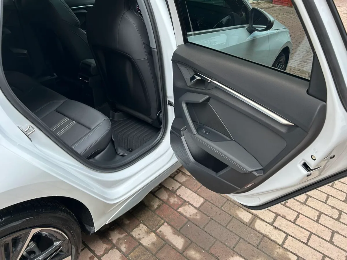 Audi A3 2023 года, снимок 17