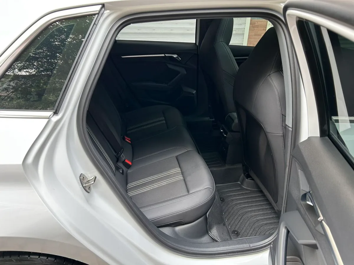 Audi A3 2023 года, снимок 18