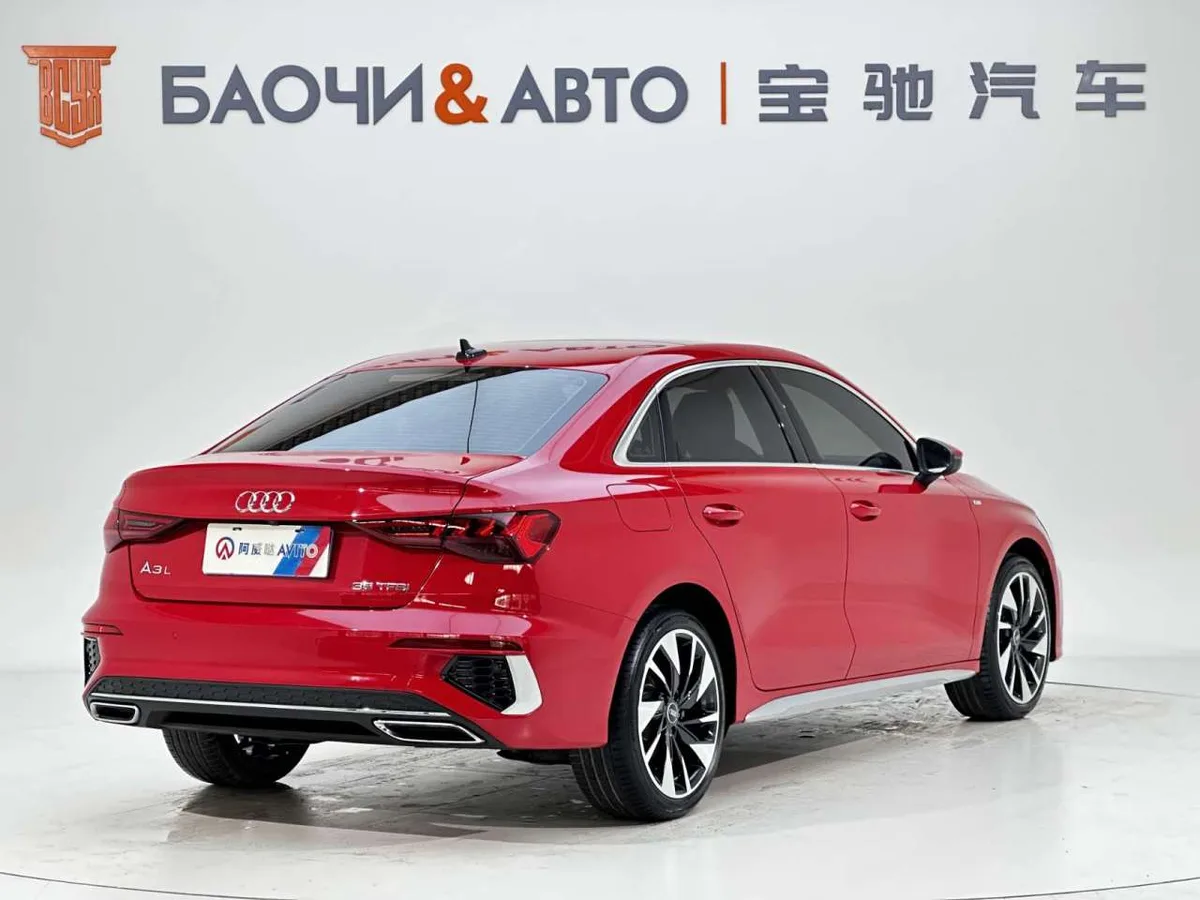Audi A3 2023 года, снимок 2