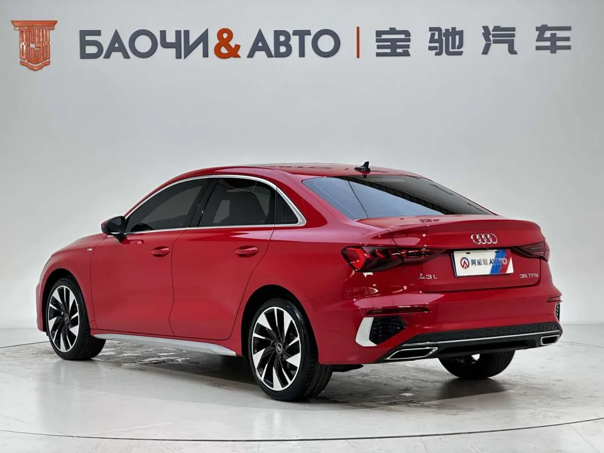 Audi A3 2023 года, снимок 3