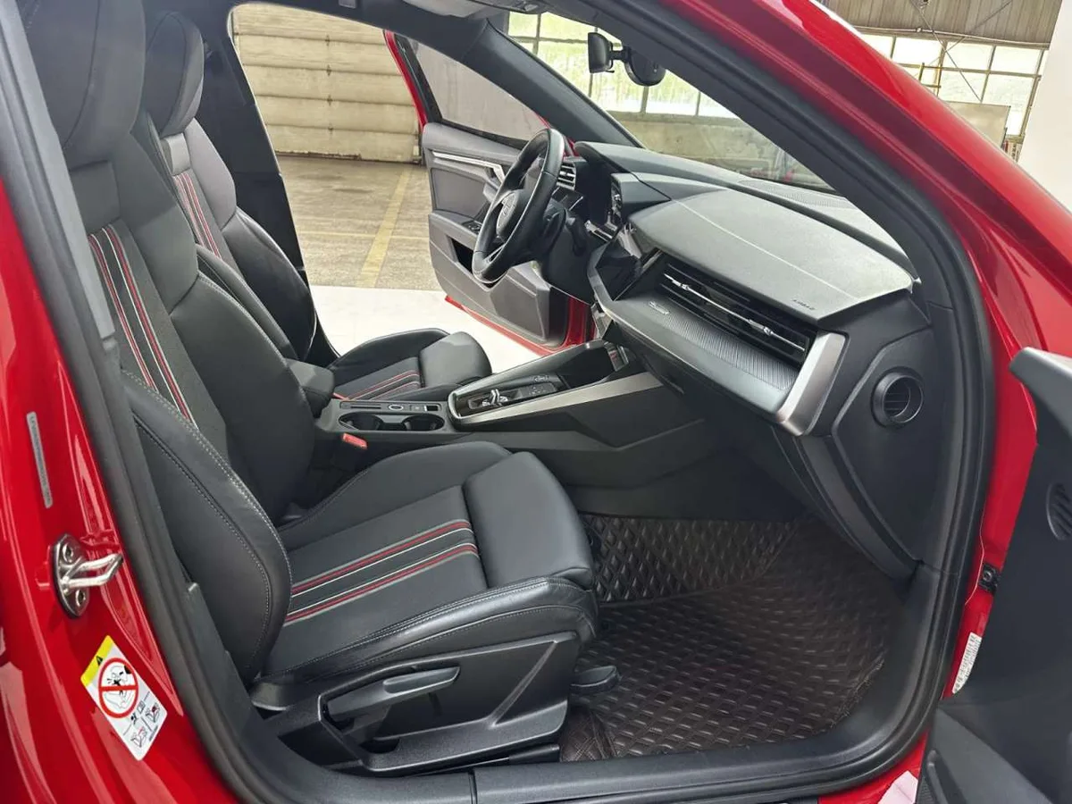 Audi A3 2023 года, снимок 9