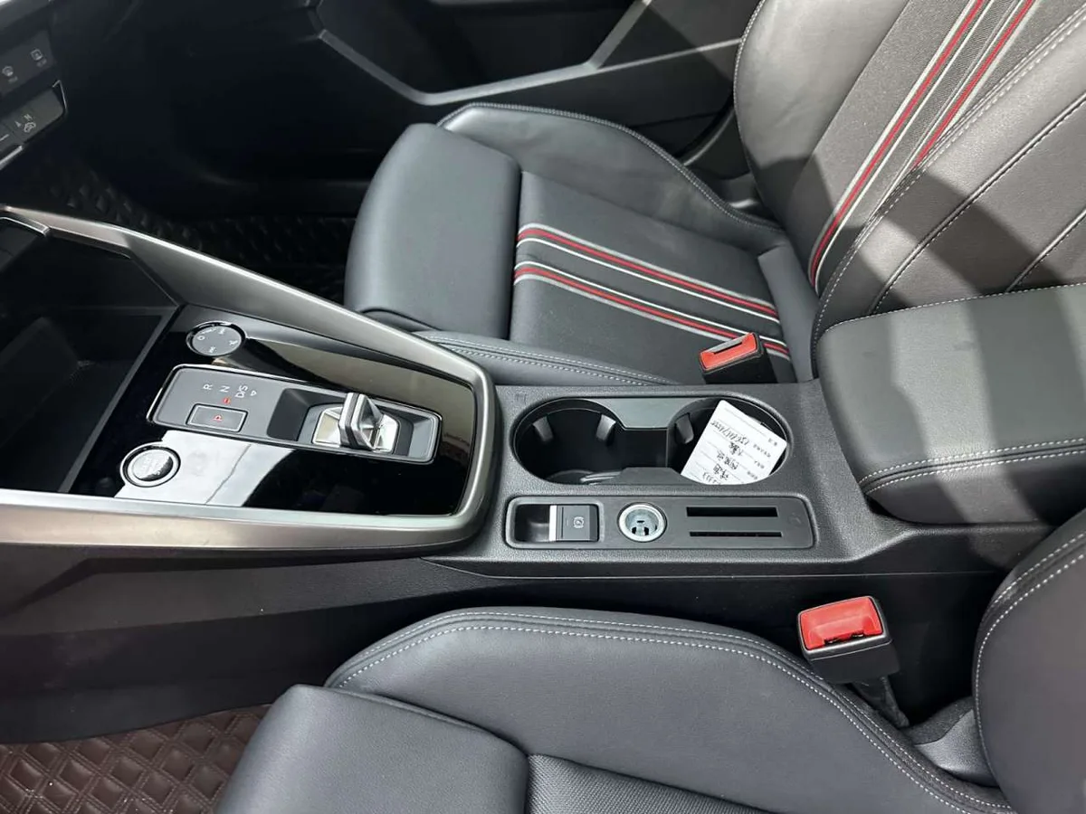 Audi A3 2023 года, снимок 12