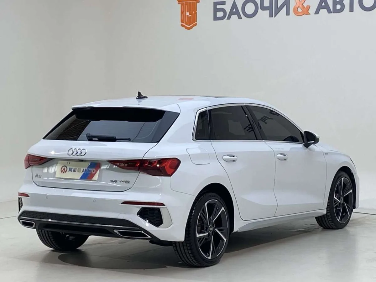 Audi A3 2023 года, снимок 4