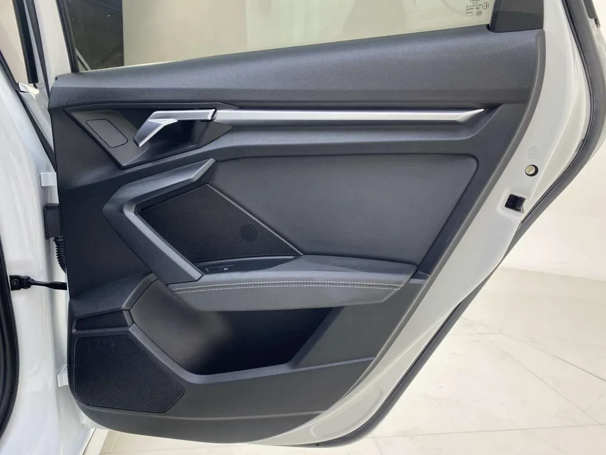 Audi A3 2023 года, снимок 17