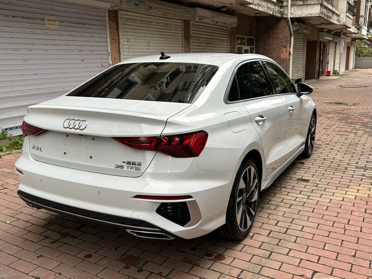 Audi A3 2024 года, снимок 4