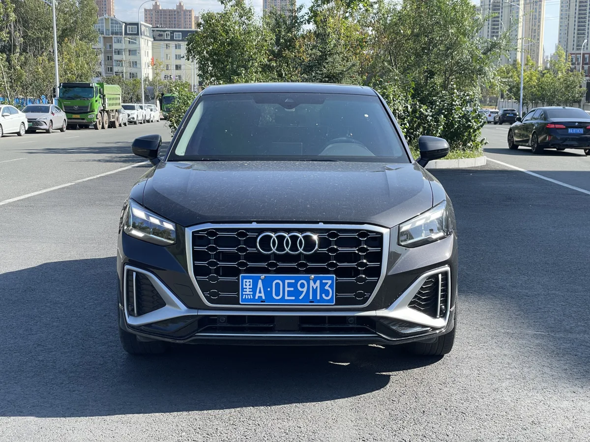 Audi Q2L 2021 года, снимок 2