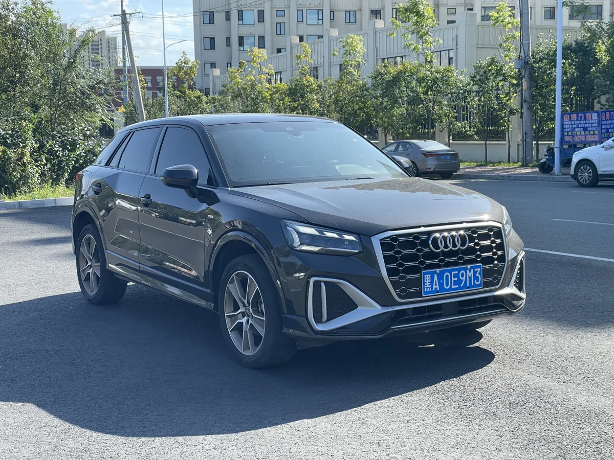 Audi Q2L 2021 года, снимок 3