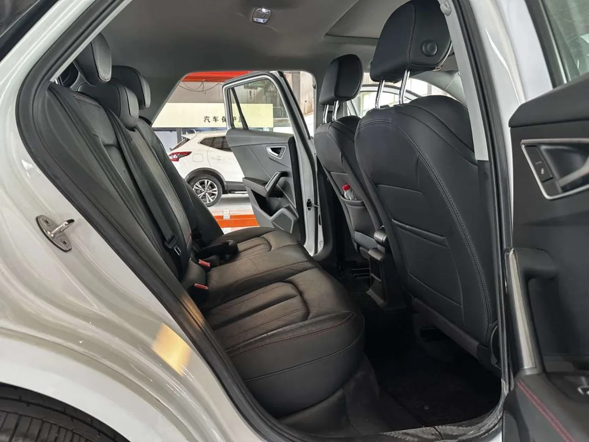 Audi Q2L 2022 года, снимок 21