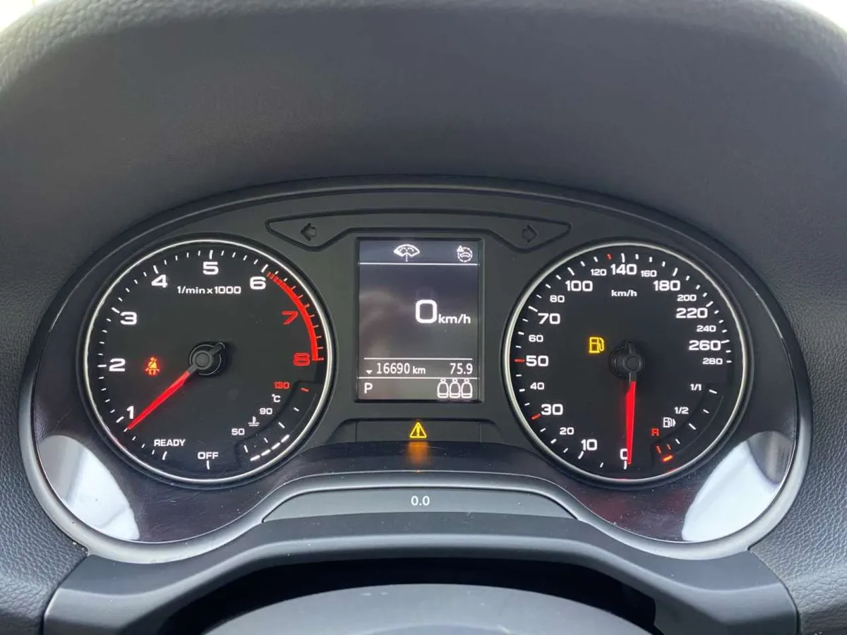Audi Q2L 2023 года, снимок 11
