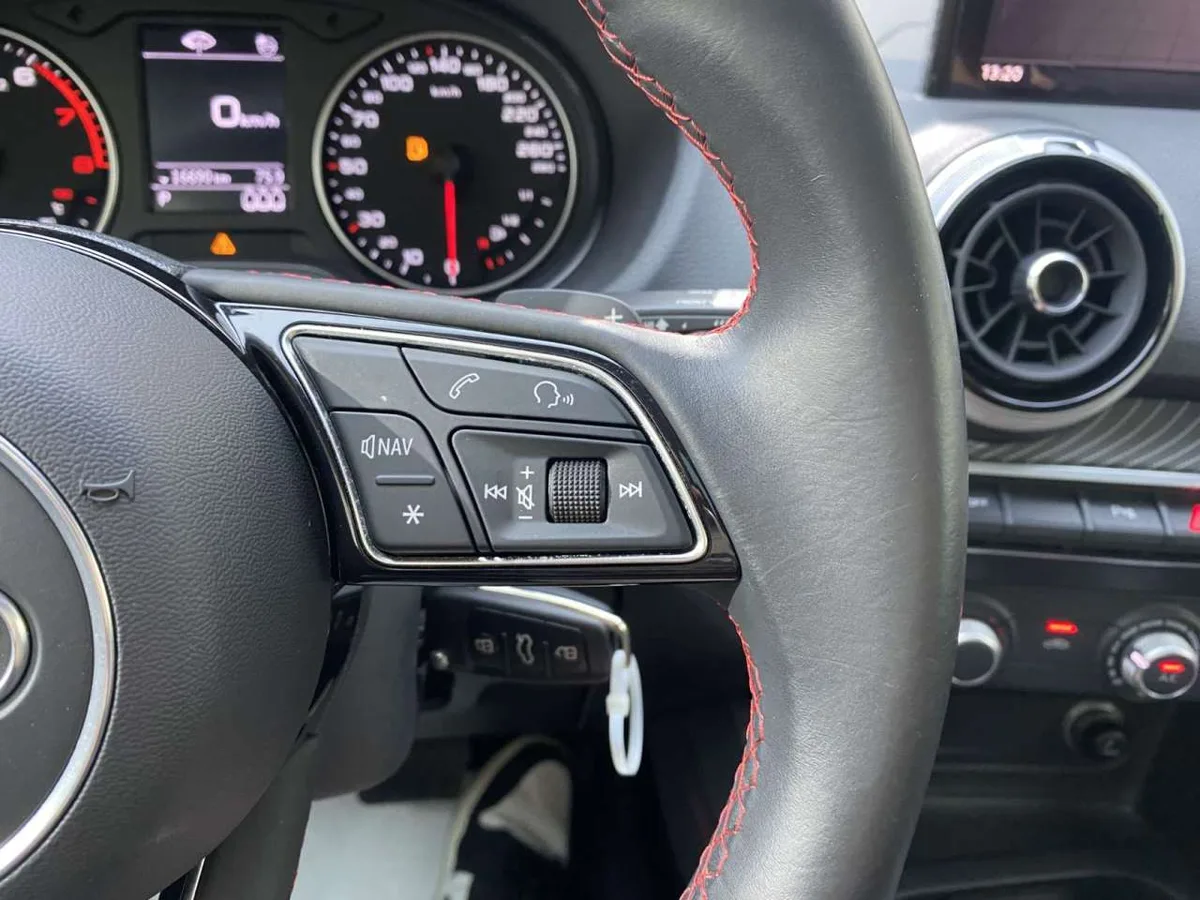 Audi Q2L 2023 года, снимок 13