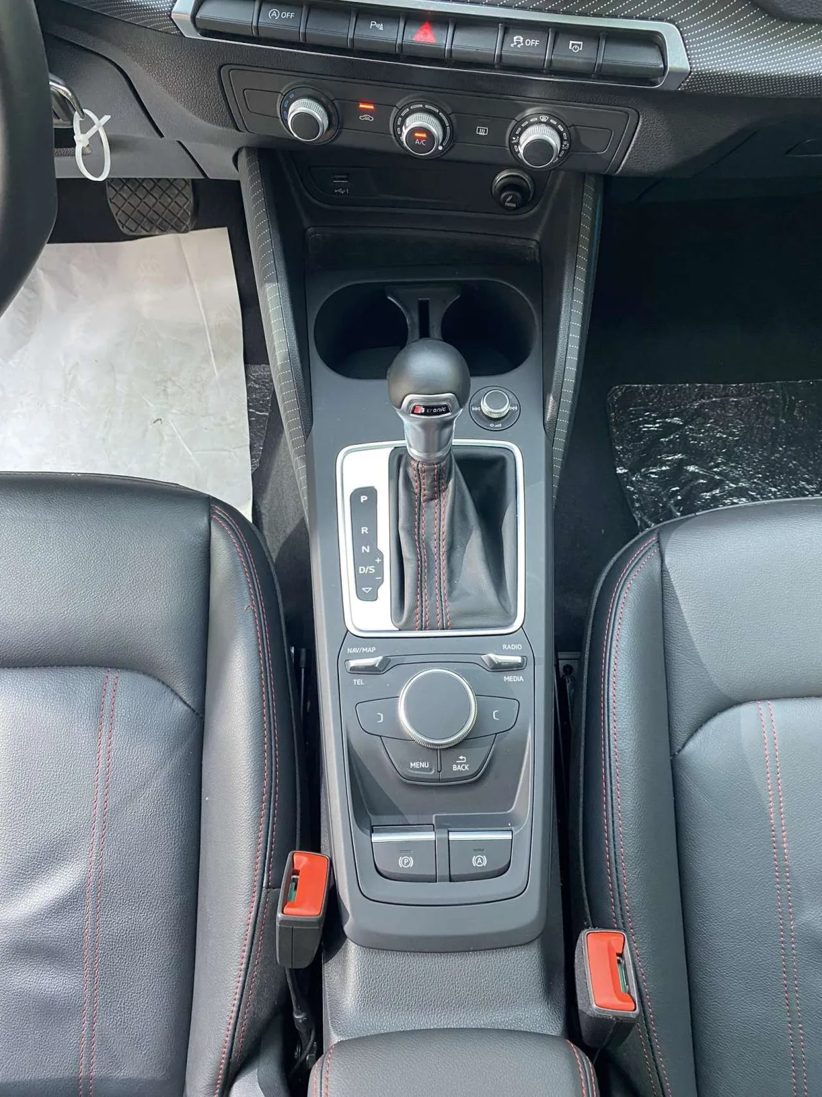 Audi Q2L 2023 года, снимок 17