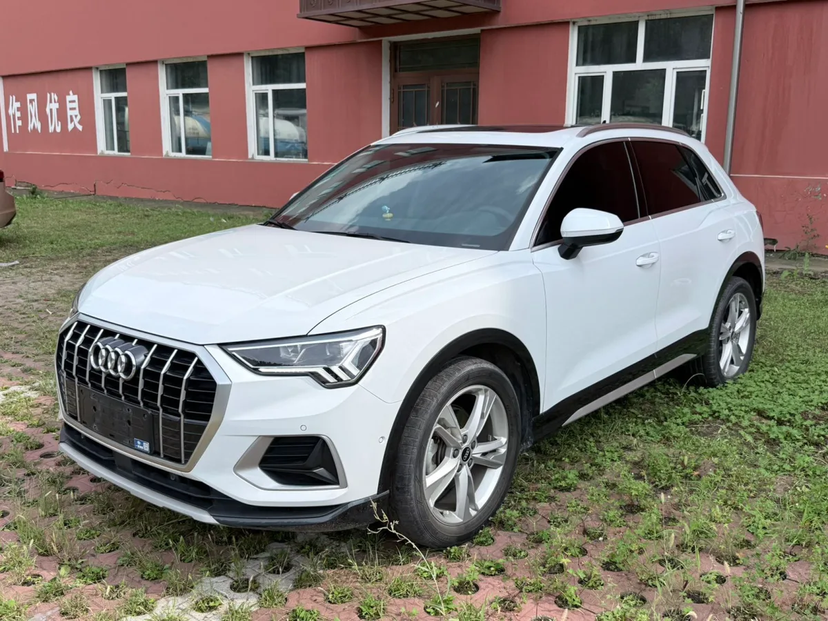 Audi Q3 2021 года