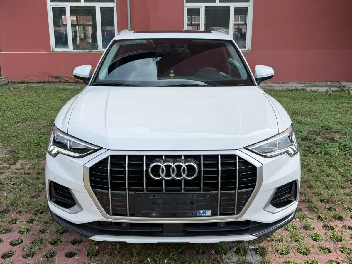 Audi Q3 2021 года, снимок 2