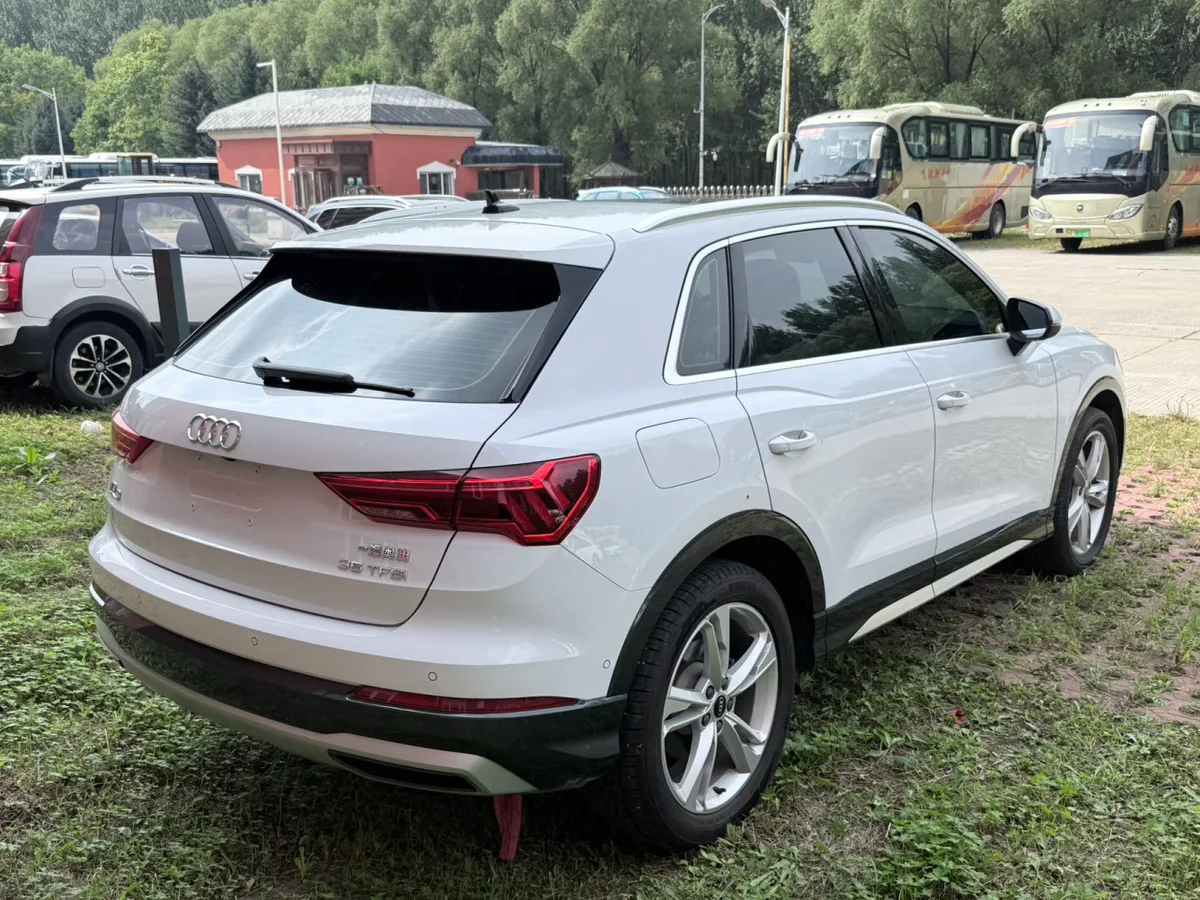 Audi Q3 2021 года, снимок 6