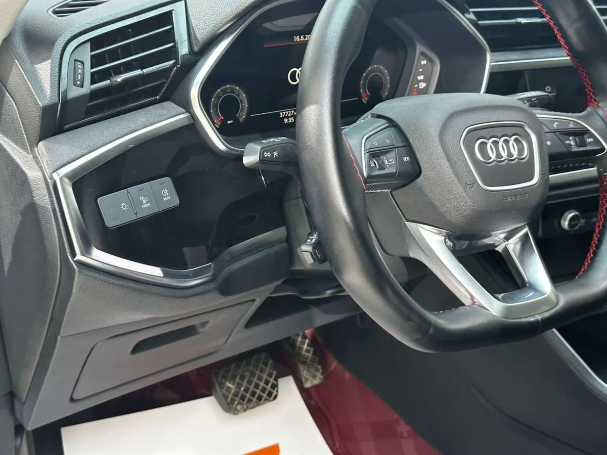 Audi Q3 2022 года, снимок 9