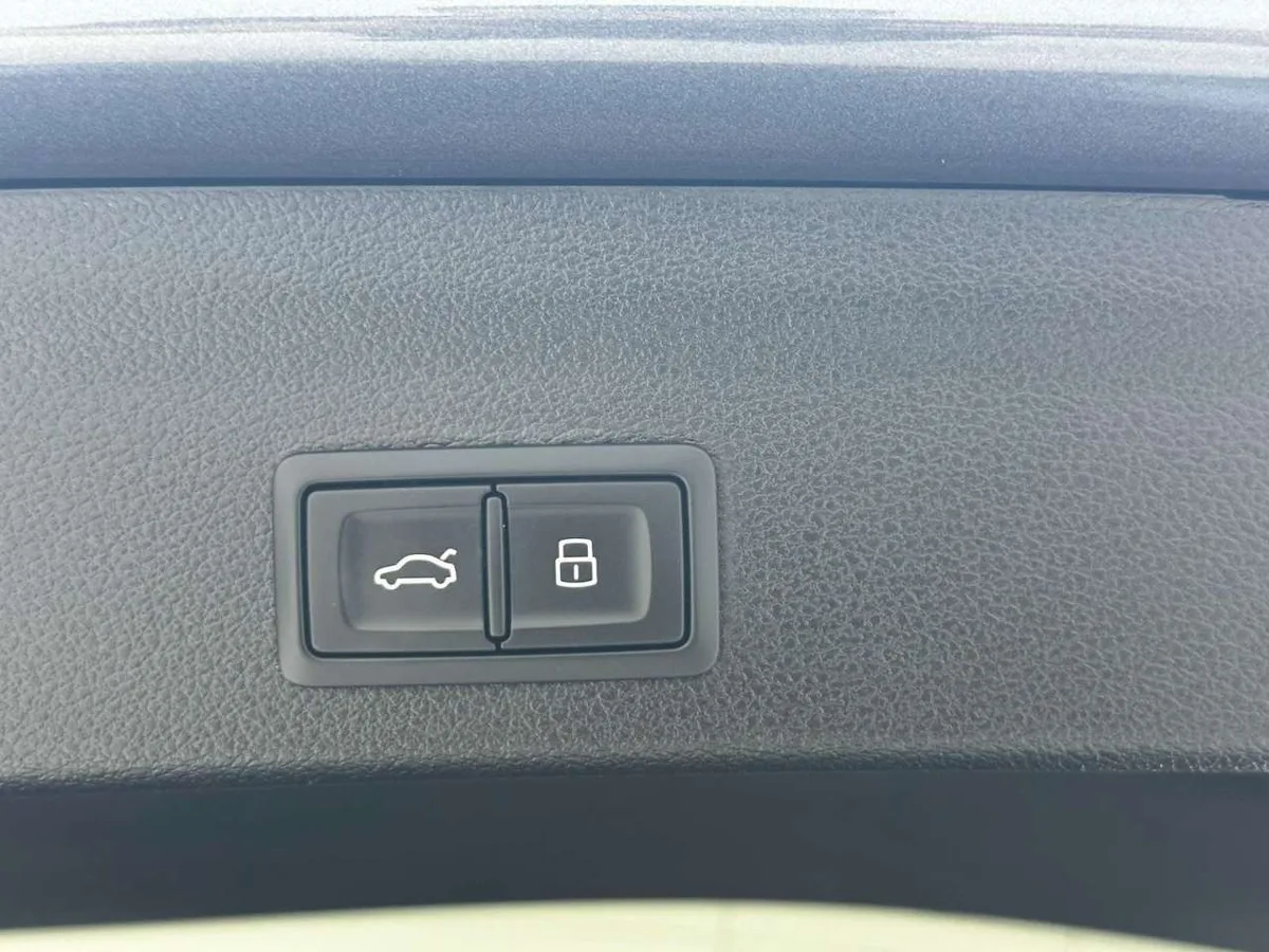 Audi Q3 2022 года, снимок 11