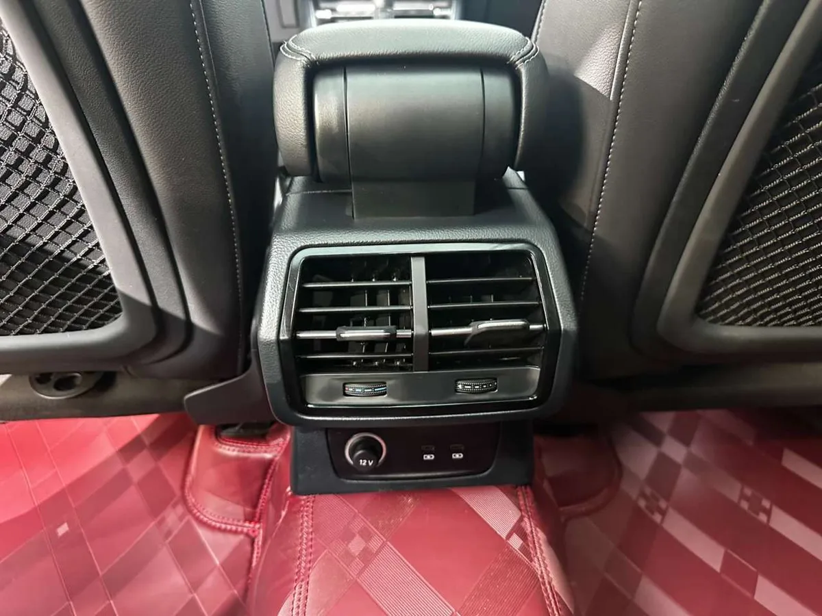 Audi Q3 2022 года, снимок 12