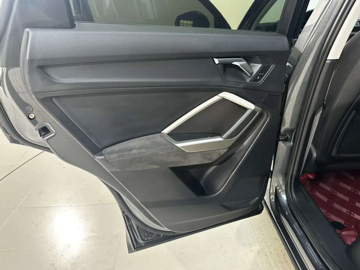 Audi Q3 2022 года, снимок 26