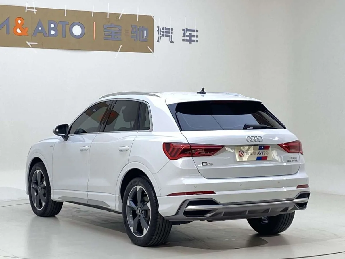 Audi Q3 2022 года, снимок 4