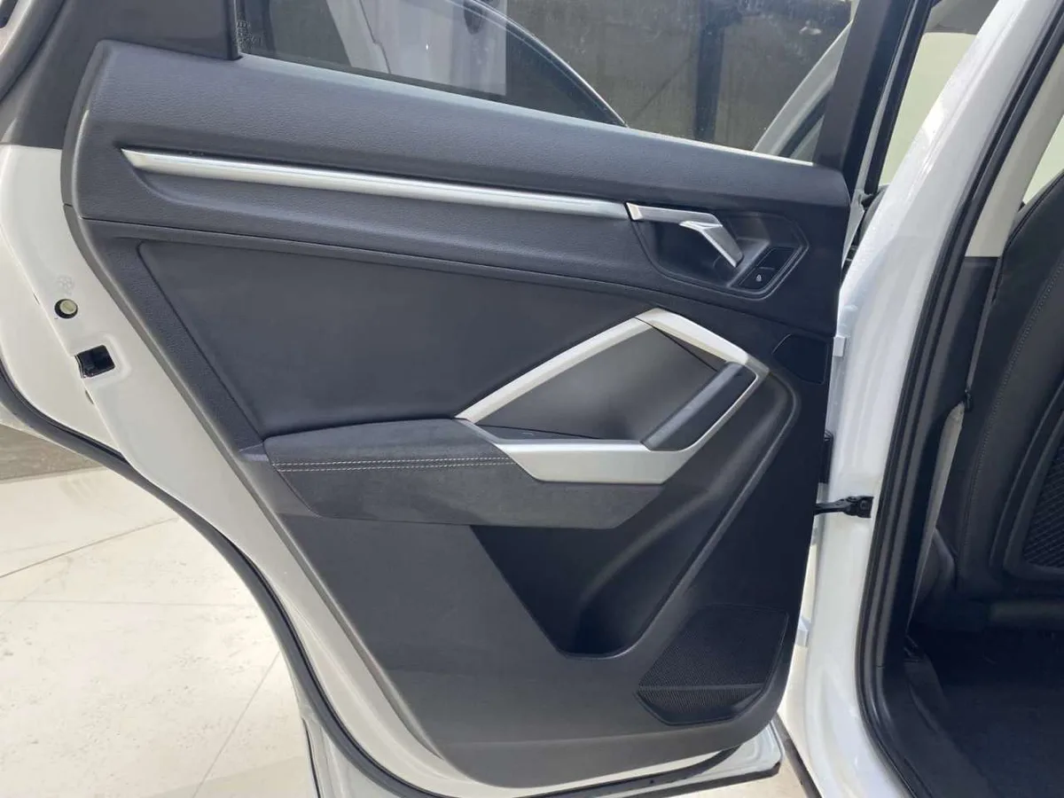 Audi Q3 2022 года, снимок 19