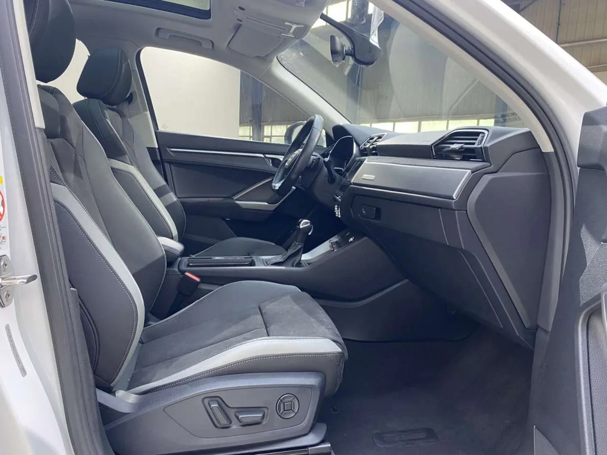 Audi Q3 2022 года, снимок 22