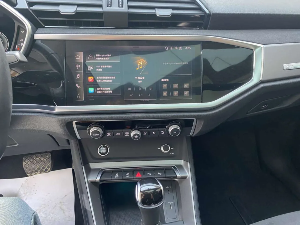 Audi Q3 2022 года, снимок 23