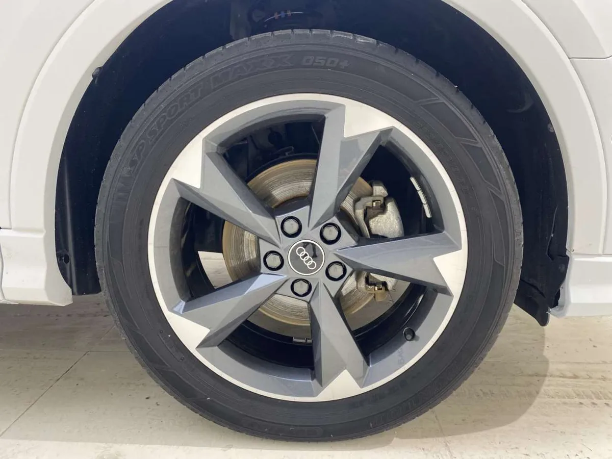Audi Q3 2022 года, снимок 24