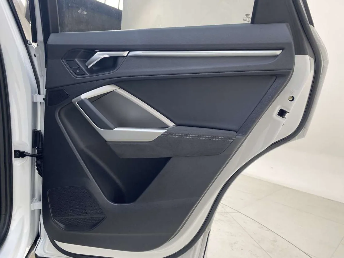 Audi Q3 2022 года, снимок 25