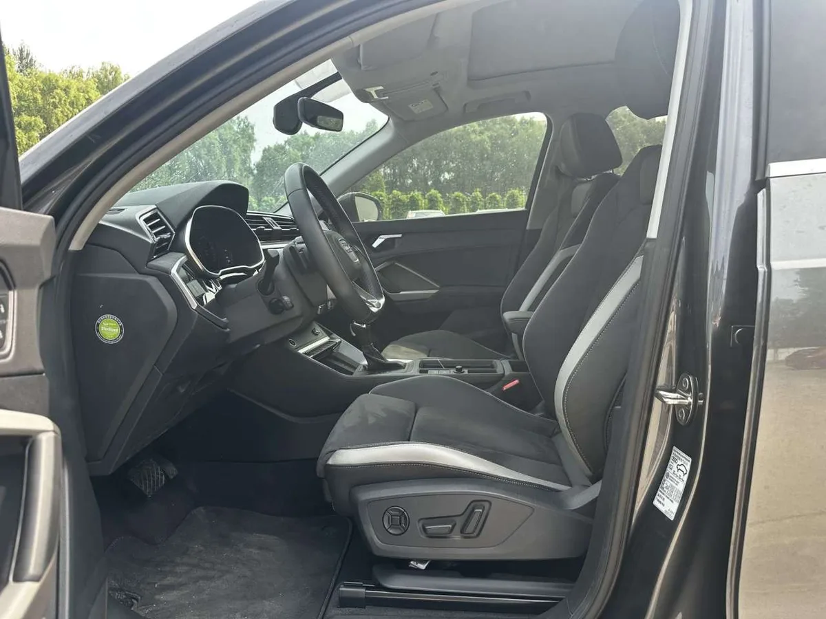 Audi Q3 2022 года, снимок 7