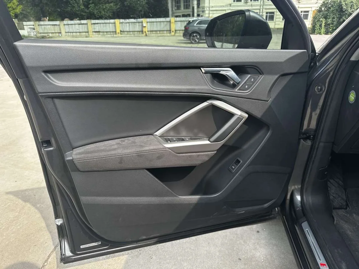 Audi Q3 2022 года, снимок 9